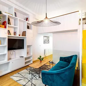 Disponible - - Equipped Souplex - From 1 To 6 Guests , Paris France